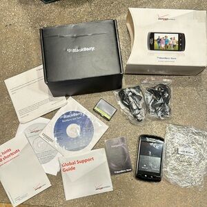 NWT! BlackBerry storm cell phone